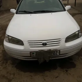 Toyota Camry 1998