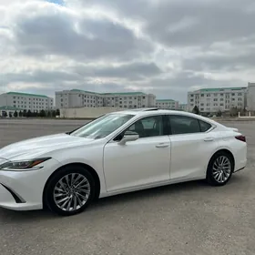 Lexus ES 350 2019