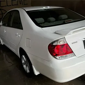 Toyota Camry 2004