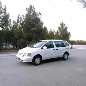 Toyota Sienna 1999