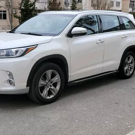 Toyota Highlander 2019