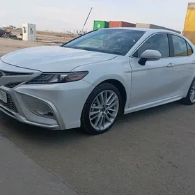 Toyota Camry 2022