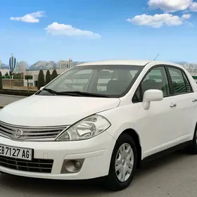 Nissan Versa 2010