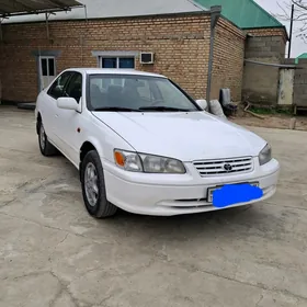 Toyota Camry 1999