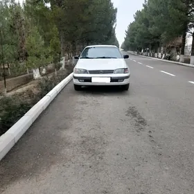 Toyota Carina 1995