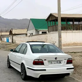 BMW E39 2001