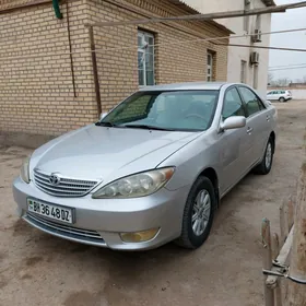 Toyota Camry 2004