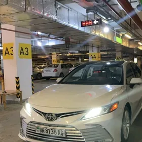 Toyota Camry 2021