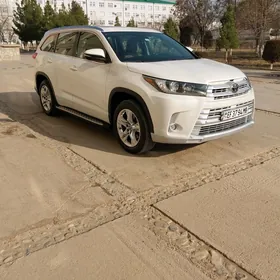 Toyota Highlander 2019