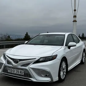 Toyota Camry 2020