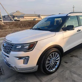 Ford Explorer 2019