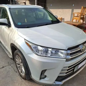 Toyota Highlander 2018