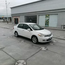 Nissan Versa 2010