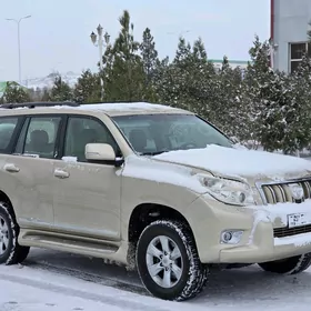 Toyota Land Cruiser Prado 2011