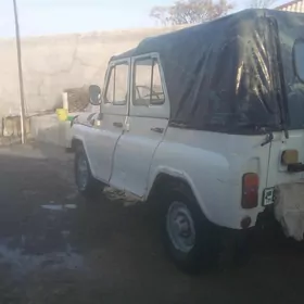 UAZ 469 1999