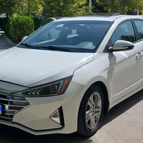 Hyundai Elantra 2019