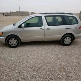 Toyota Sienna 2002