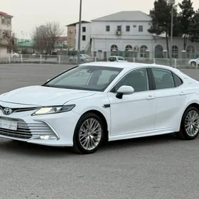 Toyota Camry 2020