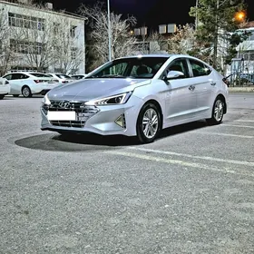 Hyundai Elantra 2018