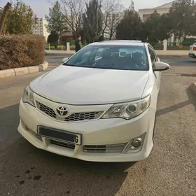 Toyota Camry 2013