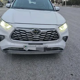 Toyota Highlander 2022