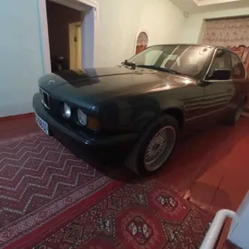 BMW 525 1990