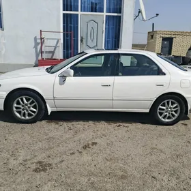 Toyota Camry 2000