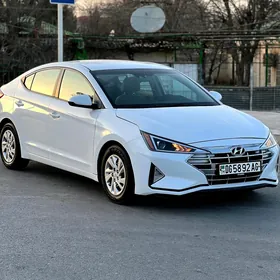 Hyundai Elantra 2020