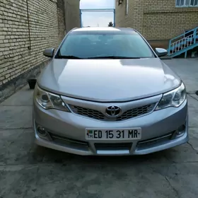 Toyota Camry 2013