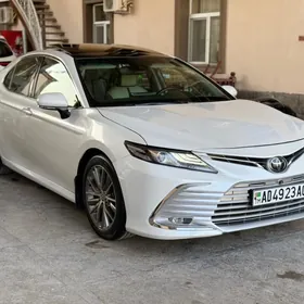 Toyota Camry 2022