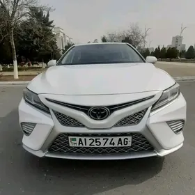 Toyota Camry 2018