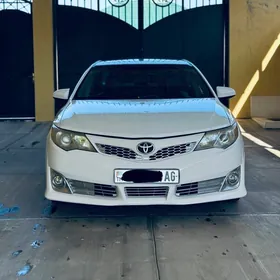 Toyota Camry 2014