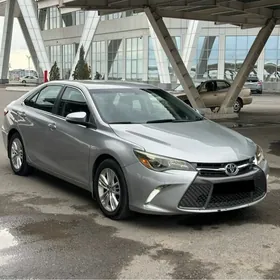 Toyota Camry 2016