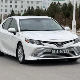 Toyota Camry 2018