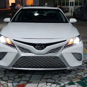 Toyota Camry 2020