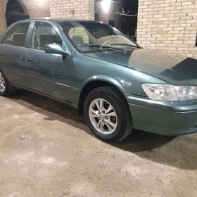 Toyota Camry 2000