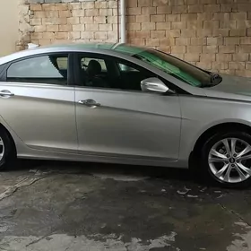 Hyundai Sonata 2011