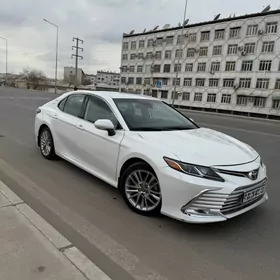 Toyota Camry 2022