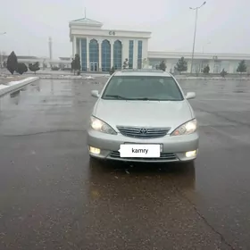 Toyota Camry 2004