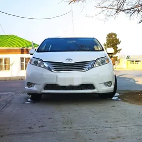 Toyota Sienna 2017