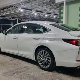 Lexus ES 350 2019