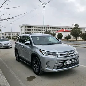 Toyota Highlander 2019