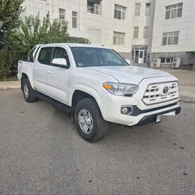 Toyota Tacoma 2017