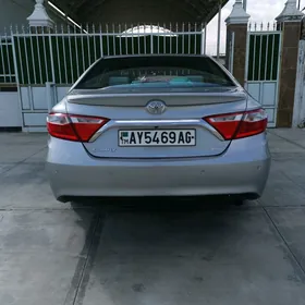 Toyota Camry 2015