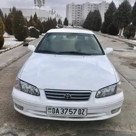 Toyota Camry 2000