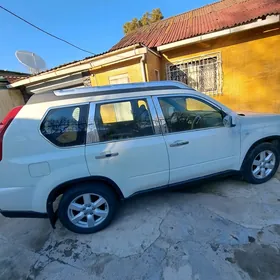 Nissan X-Trail 2010