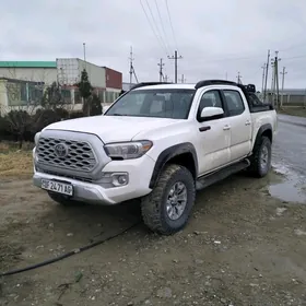 Toyota Tacoma 2017