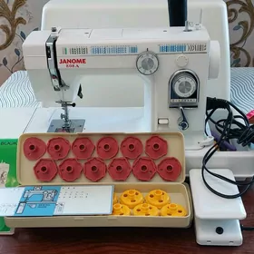 Продам швейную машин