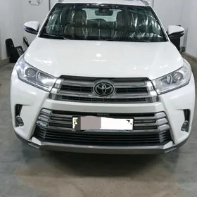 Toyota Highlander 2018