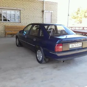 Opel Vectra 1990